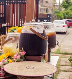 Cheers and Yums – Local Bar, Global Vibes