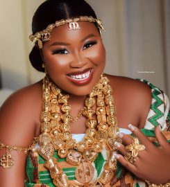 Eklenam_hair and makeup